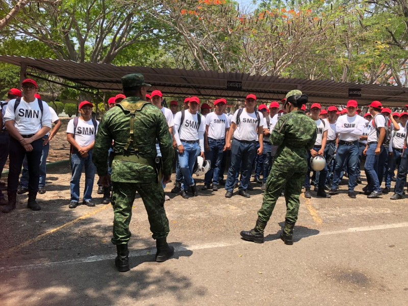 Se gradúan jóvenes del Servicio Militar Nacional