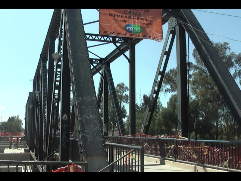 Puentes blancos avanzan 64%; termina obra en febrero