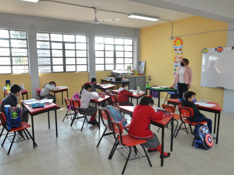 Se han entregado escrituras a más de mil escuelas