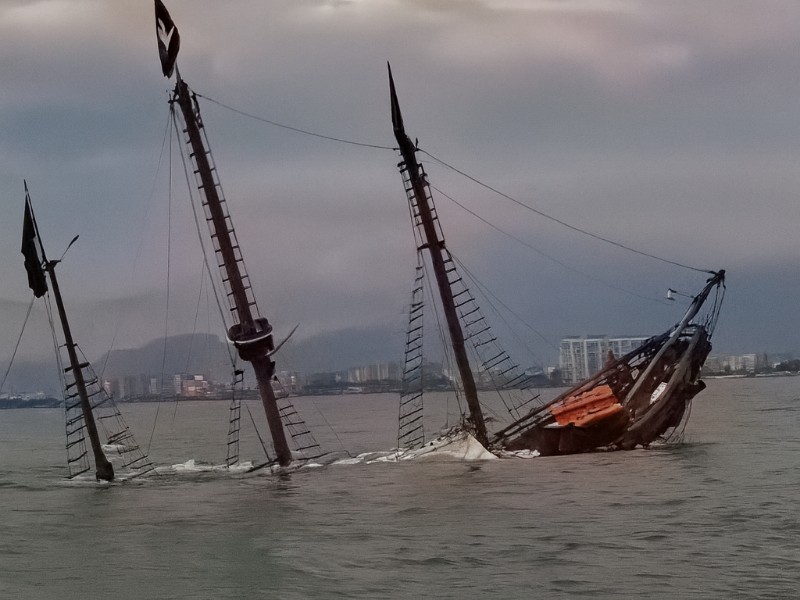 Se hunde el Marigalante, ícono turístico de Vallarta