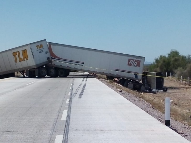 Se impactan en carretera