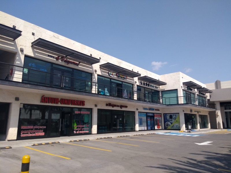 Se inauguran dos plazas comerciales en GP