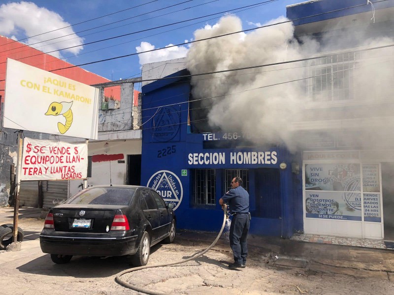 Se incendia anexo en Tepic