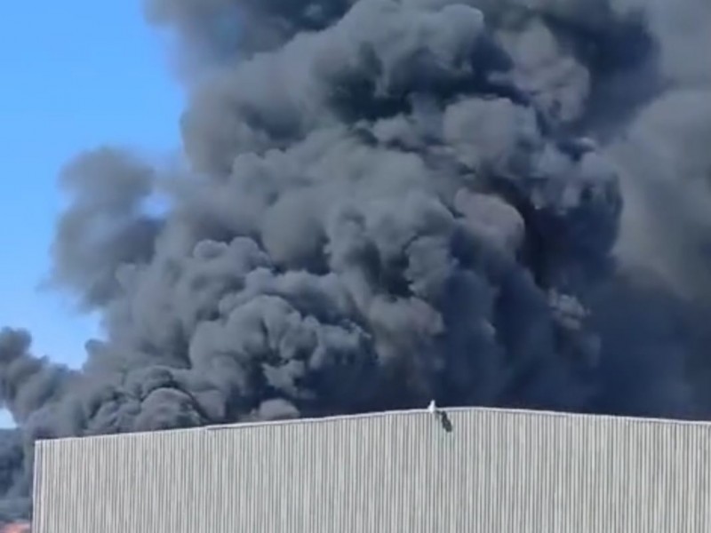 Se incendia bodega agrícola en Campo 35