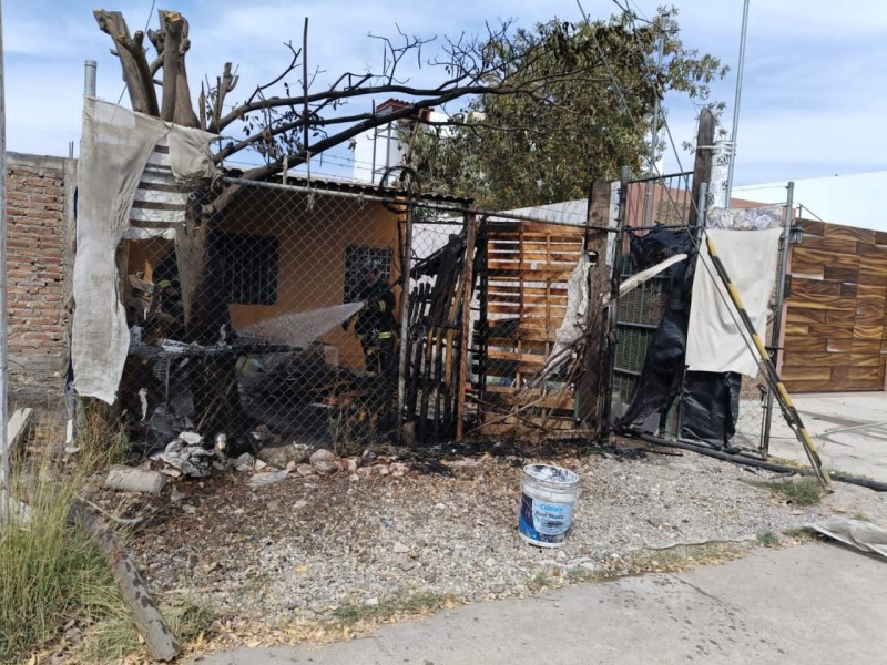 Se incendia bodega al norte de Mazatlán