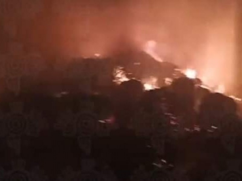 Se incendia bodega de textiles en Chachapa, Amozoc