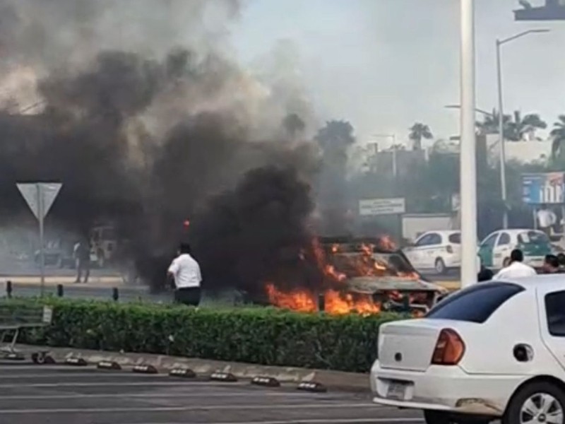 Se incendia camión de valores con 16 millones de pesos