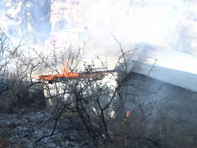 Se incendia casa en calle Celaya
