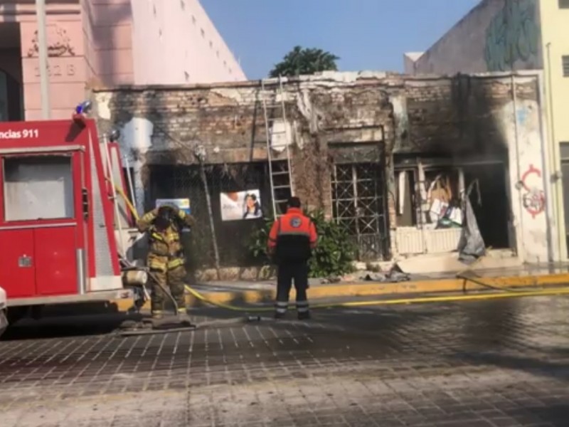 Se incendia edificio contiguo al Poder Judicial