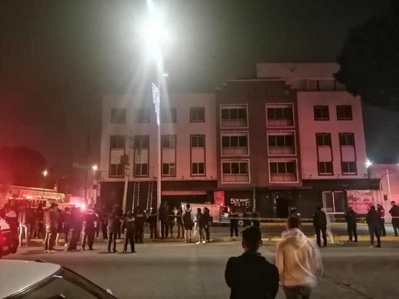 Se incendia hotel en barrio de Xanenetla