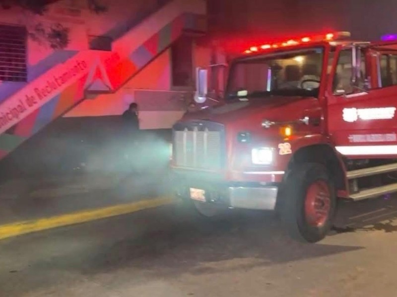 Se incendia mercado Juan Escutia en pleno Centro Histórico de Tepic