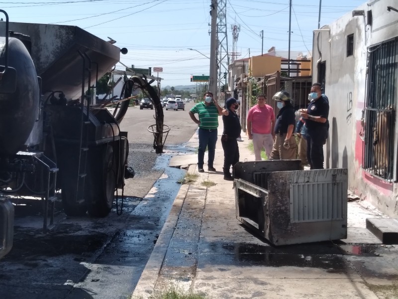 Se incendia pipa con chapopote