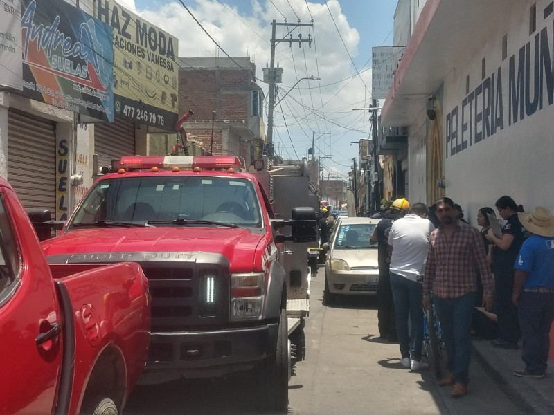 Se incendia taller de calzado en el Coecillo