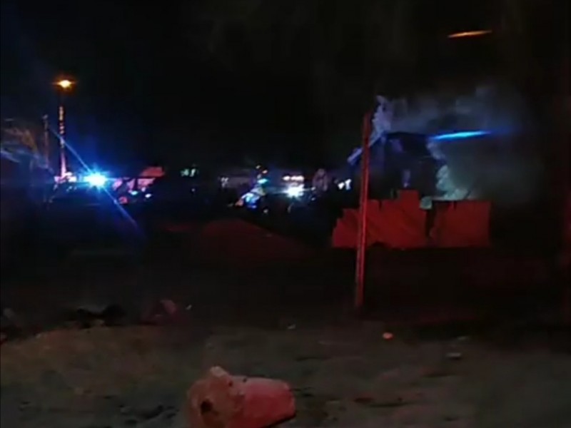 Se incendia taller de motos tras disparos de arma