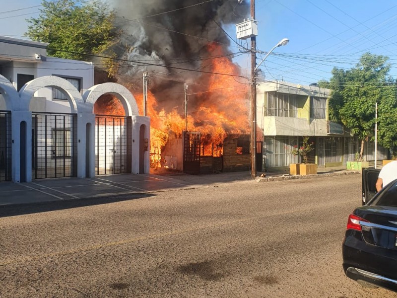 Se incendia vivienda en la Col. Centro