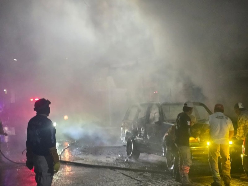 Se incendia vivienda y vehículo en Ocozocoautla