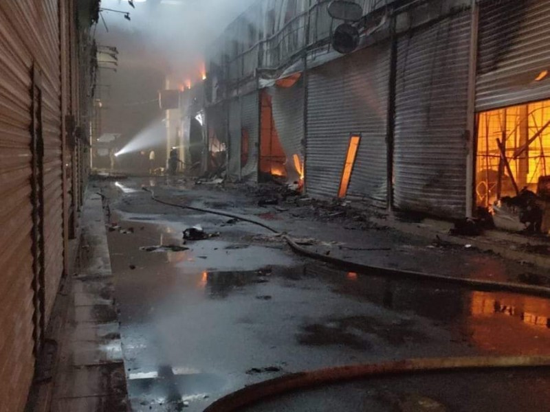 Se incendian más de 50 locales en TextiCuitzeo