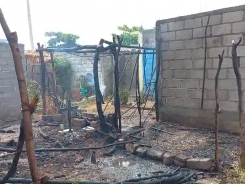 Se incendian sepulturas del panteón de Juchitán