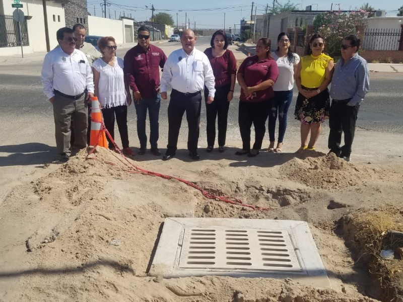 Se instalan diferentes ductos para prevencion de lluvias