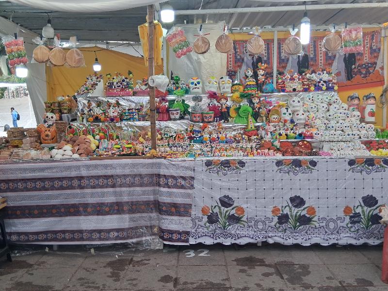 Se instalan más de 100 comercios de ocasión, todos ellos locales