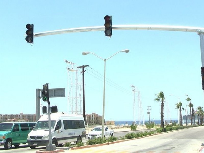 Se instalarán 45 semáforos inteligentes en Los Cabos