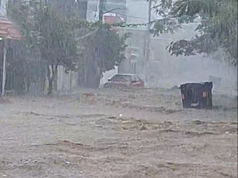 Se inundan casas en Tuxtla por intensas lluvias