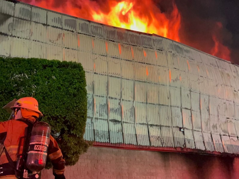 Se investigará el incendio ocurrido en supermercado