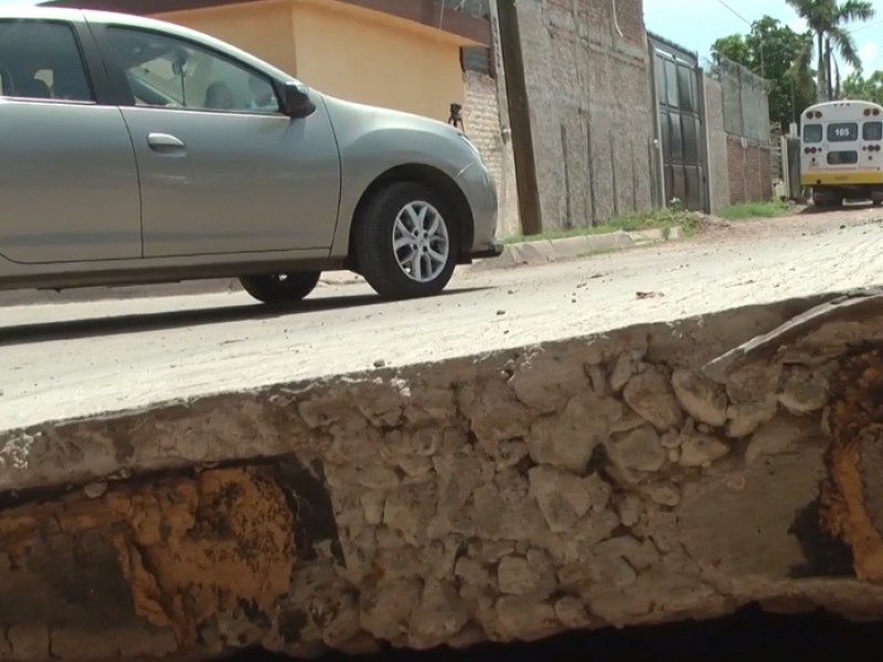 Se levanta el pavimento por el calor