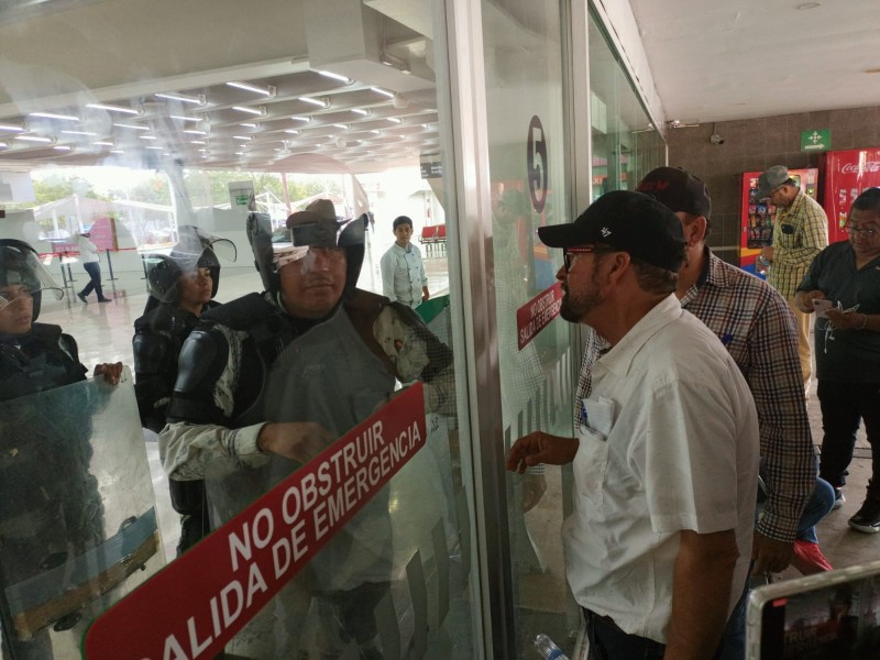 Se libera el Aeropuerto, en tres horas podrían retomarse vuelos