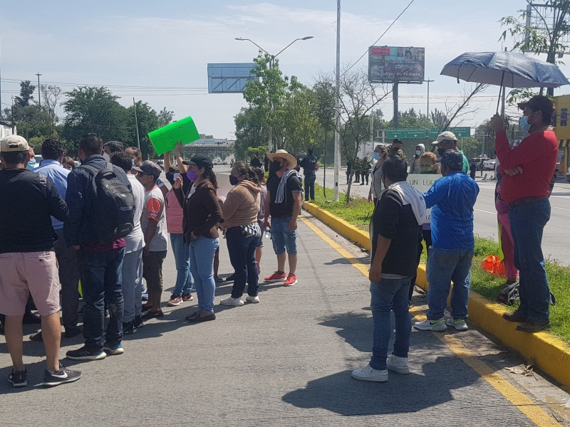 Se manifiestan afectados por inundaciones para exigir apoyo