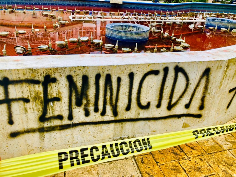 Se manifiestan contra feminicidios