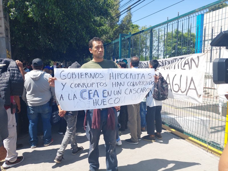 Se manifiestan en contra del despojo de agua por empresas