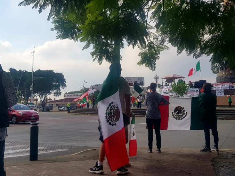 Se manifiestan en Jalisco contra la administración de AMLO