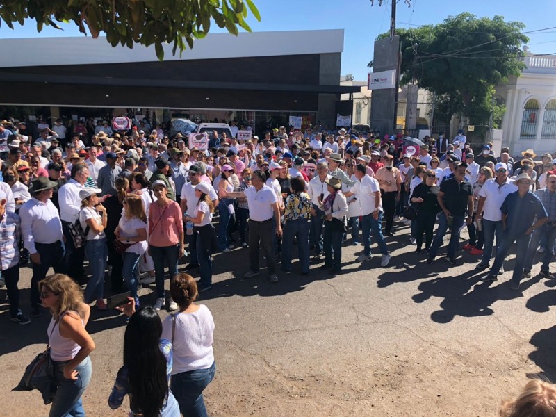 Se manifiestan en México en contra de la reforma electoral