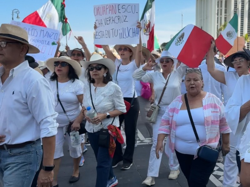 Se manifiestan en Veracruz tras asesinato de Carlos Manzo