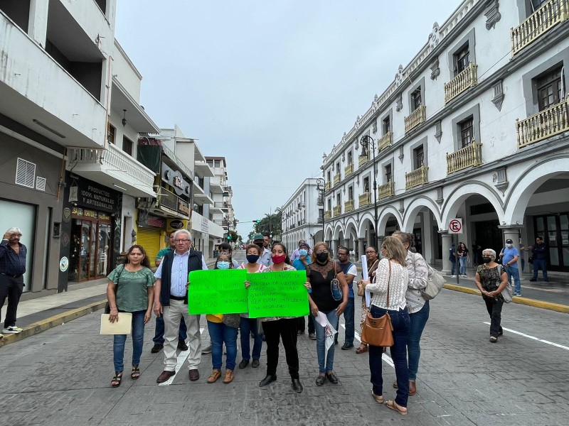 Se manifiestan extrabajadores del Ayuntamiento de Veracruz