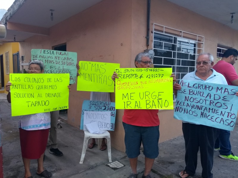 Se manifiestan habitantes de las Antillas