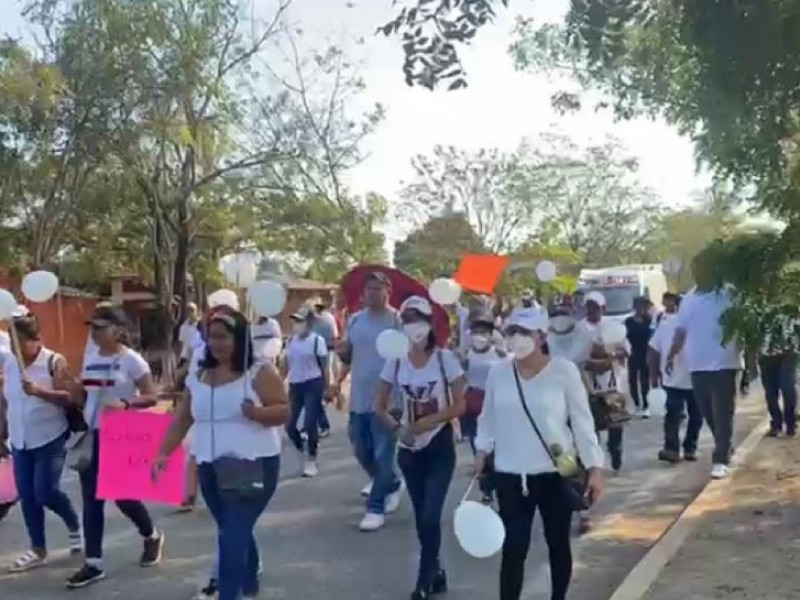 Se manifiestan habitantes y alcalde de La Unión en termoeléctrica