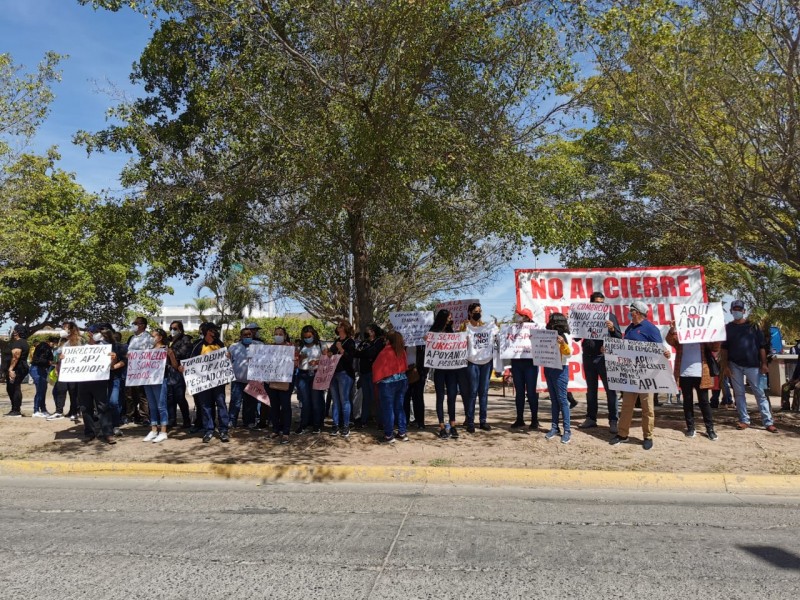 Se manifiestan pescadores de Topolobampo ante FGR