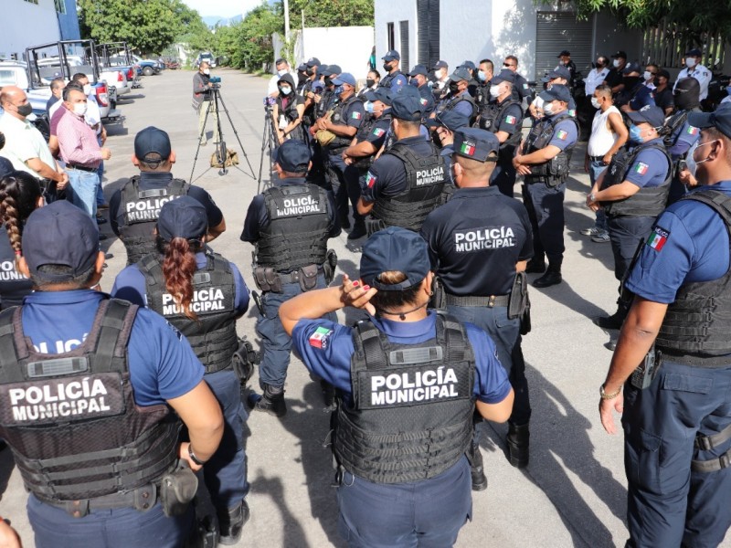 Se manifiestan Policías; Ayuntamiento anuncia adelanto de pago y prestaciones