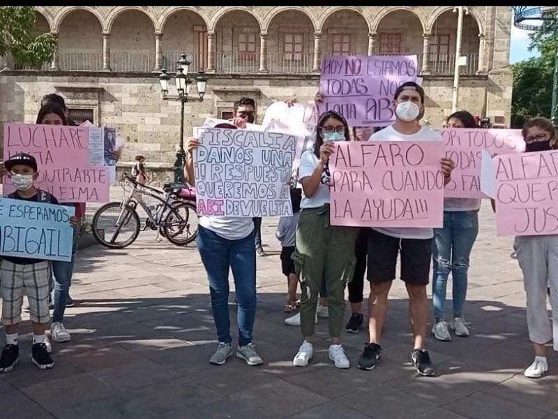 Se manifiestan por Abby en Palacio de Gobierno