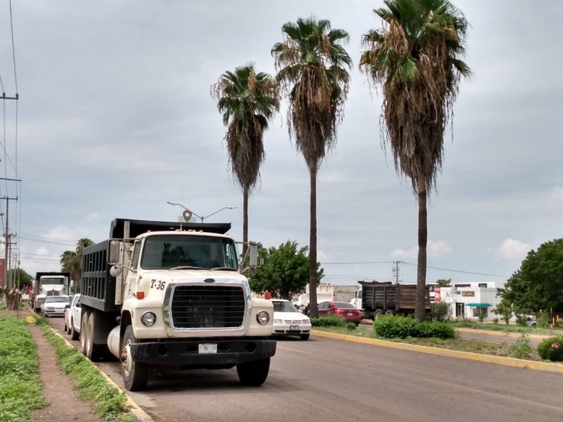 Se manifiestan por incumplimiento en pago de obras