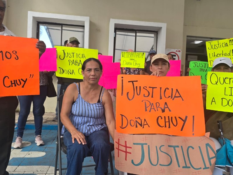Se manifiestan por irregularidades y hostigamiento tras detención de 