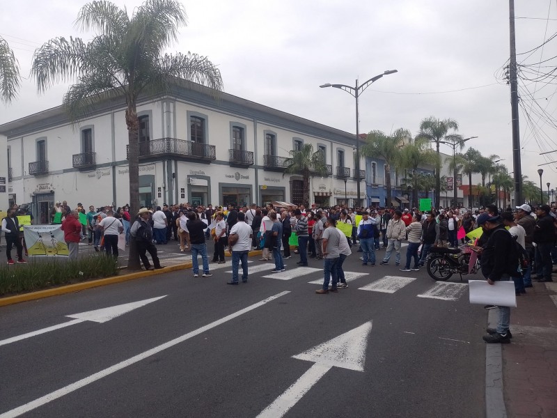 Se manifiestan taxistas de la zona centro de Veracruz
