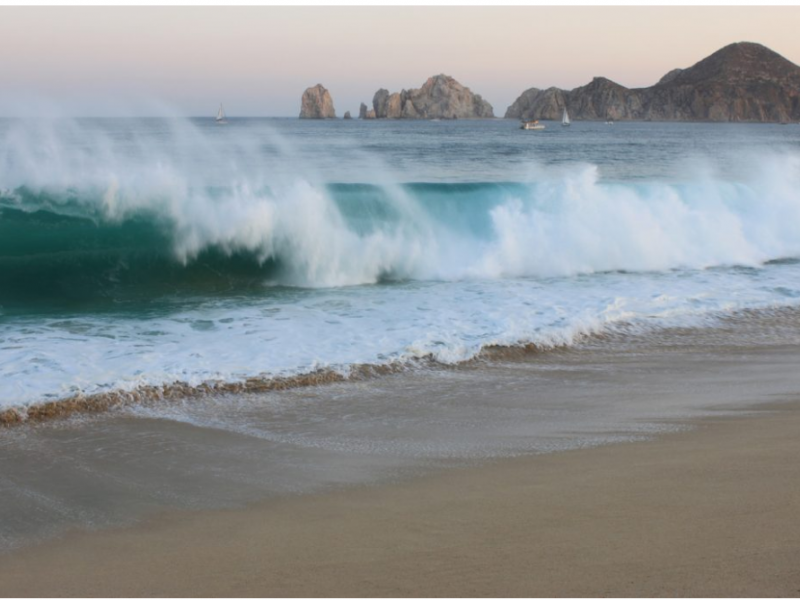 Se mantiene alerta por mar de fondo