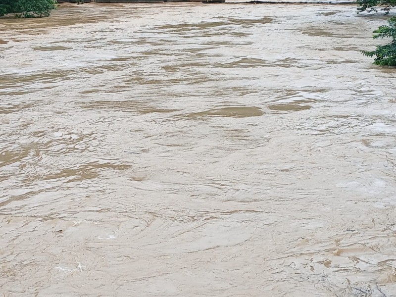 Se mantiene alto el nuvel del agua del Rio Tonto