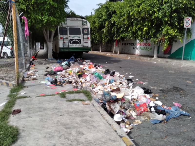 Se mantiene basura de calle Chilpancingo sin ser recolectada