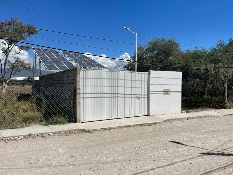 Se mantiene la disputa del pozo de agua de manantiales