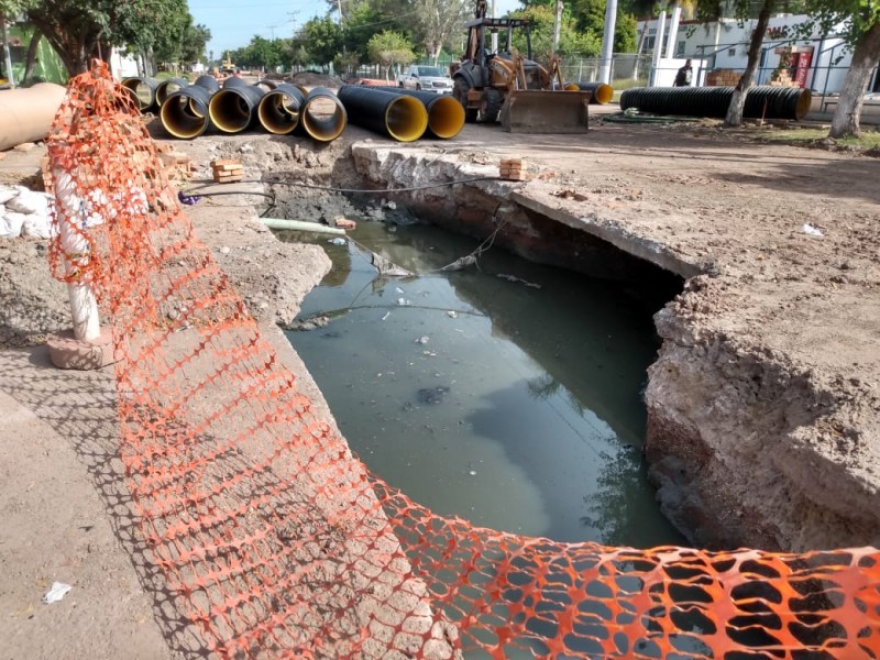 Se mantiene paralizada la obra en Colonia Deportiva