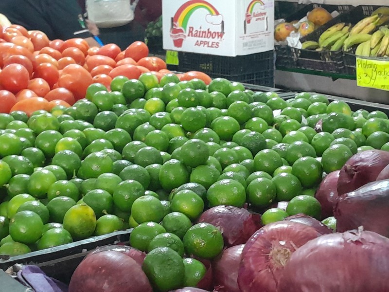 Se mantienen precios de productos básicos en fruterías locales Se mantienen precios de productos básicos en fruterías locales